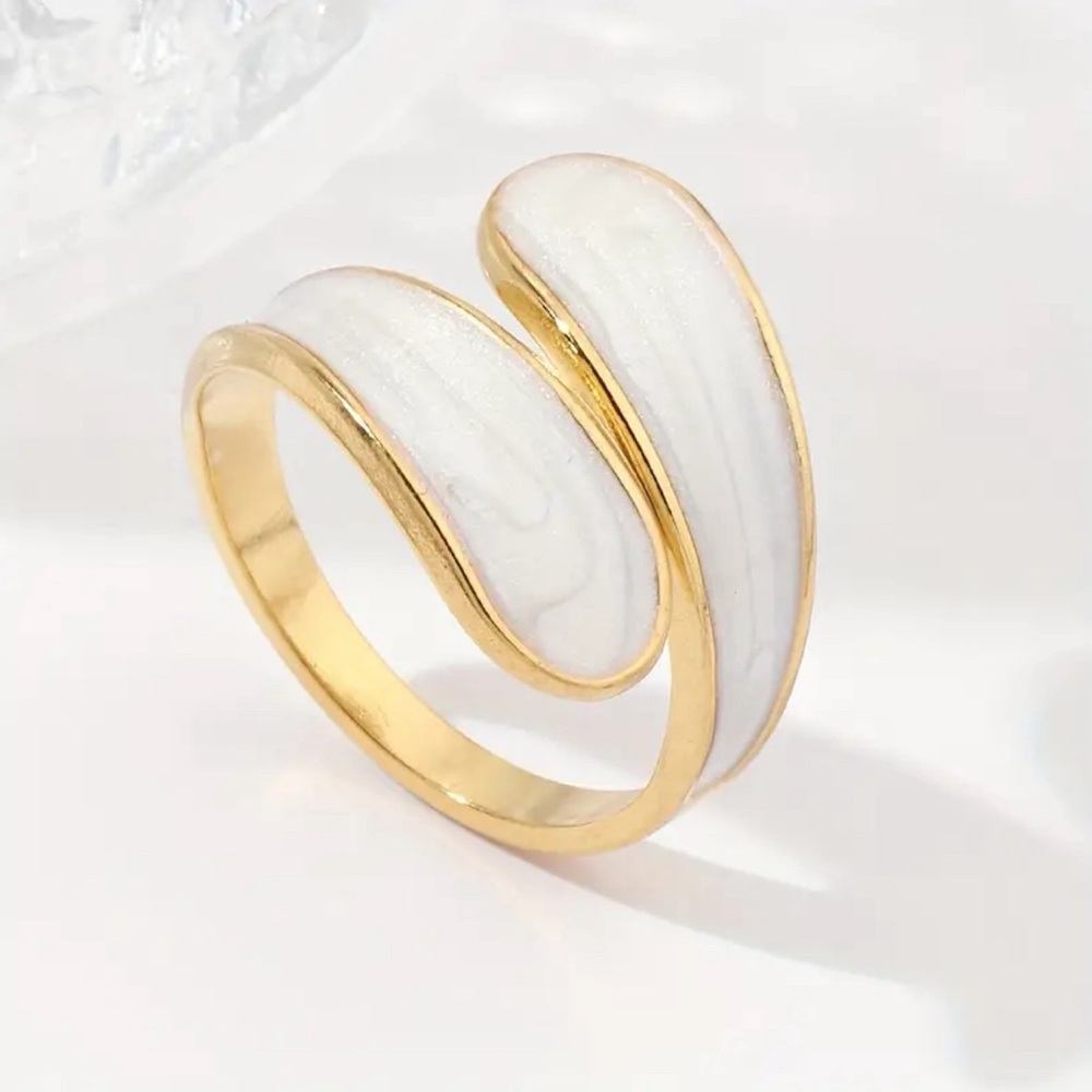 Golden Stainless Steel Irregular Shaped Ring